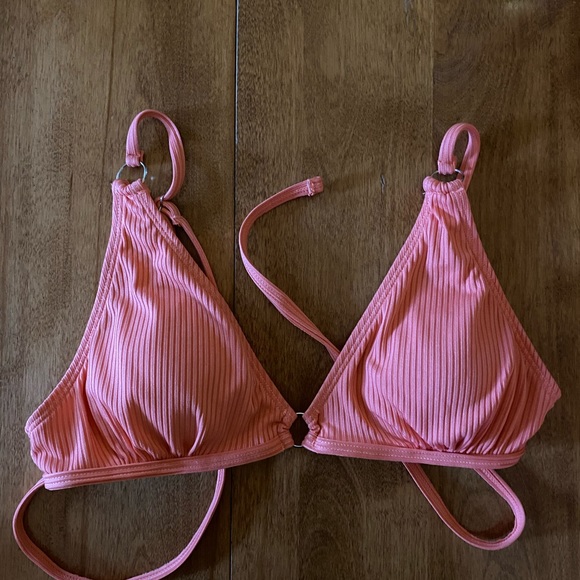 🛍️ 4/$25 Bikini - Picture 3 of 5